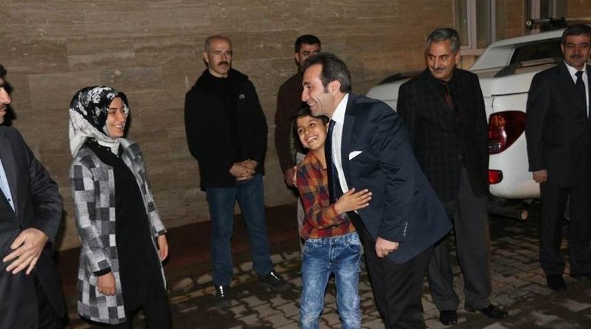 Vali Mantı, Çocuklarla Bir Araya Geldi