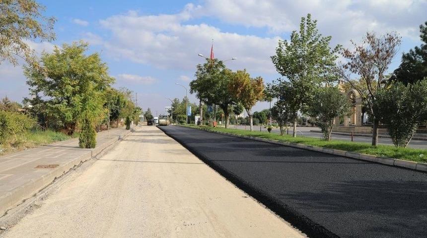 Kilis Belediyesinin Asfalt &Ccedil;alışmaları S&uuml;r&uuml;yor