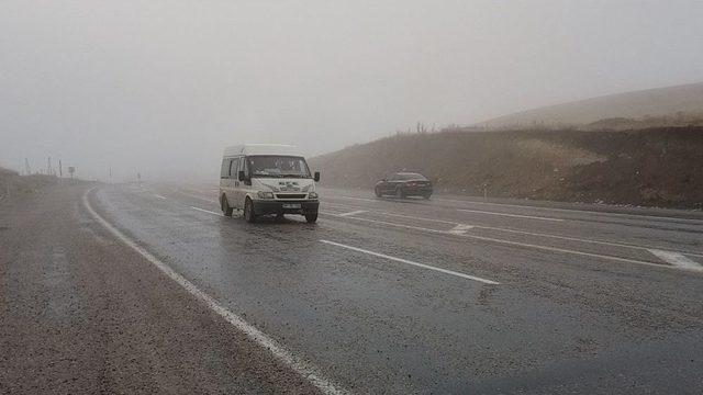 Van’da Sis Trafiği Etkiledi