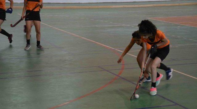 Dalaman’da, Kadınlar Salon Hokeyi 1 Ligi Oynanıyor 1
