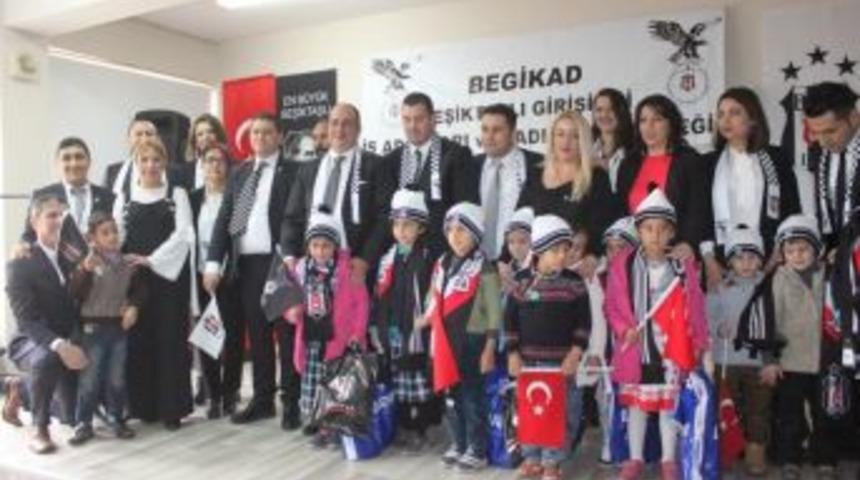 Vanlı &Ouml;ğrencilere Giyim Yardımı