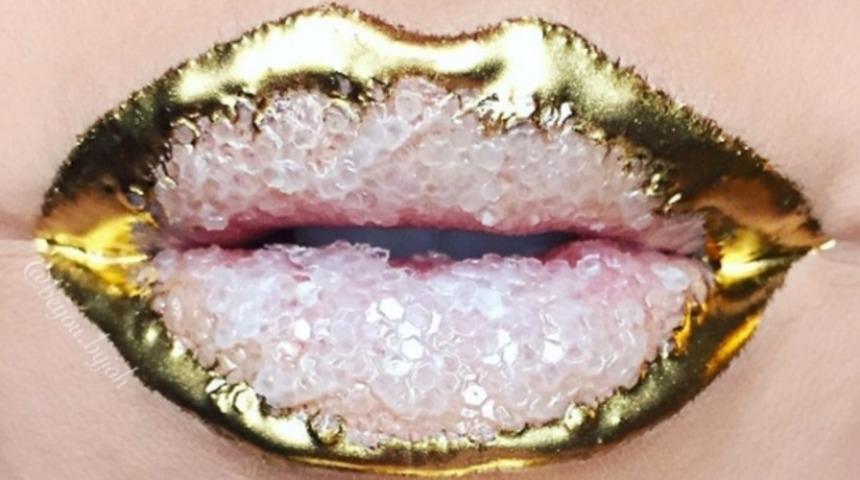 Instagramın En &Ccedil;arpıcı Trendi: Kristal Dudaklar