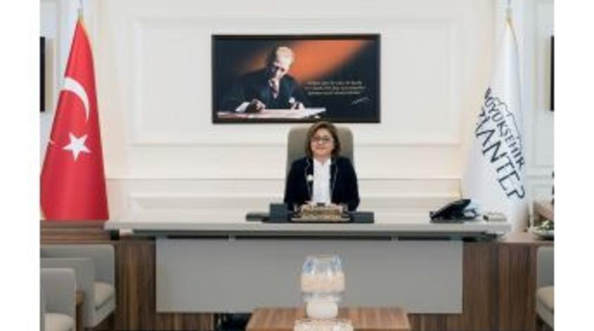 Fatma Şahin&rsquo;den 10 Kasım Mesajı