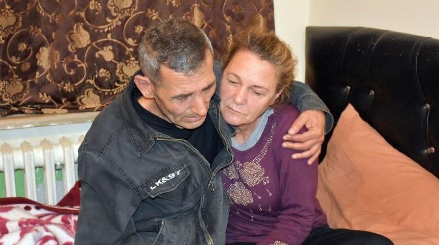 Acil Serviste Kalan Kanser Hastası Yaşlı Adam Ve Karısına Kaymakamlıktan Yardım Eli