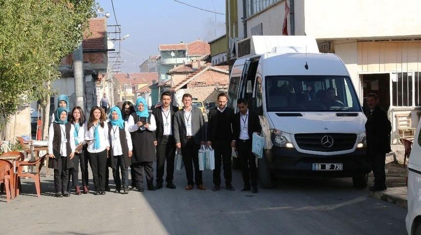 Aksaray&rsquo;da &rsquo;belediye Kapımda&rsquo; Ekipleri Vatandaşın Ayağına Gidiyor