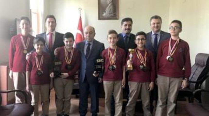 Kaymakam &Ccedil;elenkoğlu, Avrupa Şampiyonlarını Ağırladı