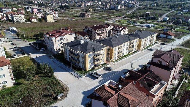 Başiskele’de Sokaklar Betonla Kaplanıyor