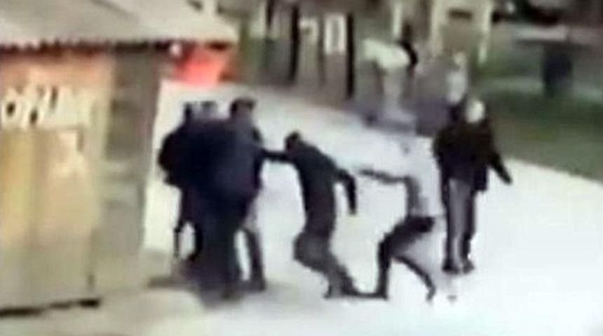 Bı&ccedil;aklı Kavga G&uuml;venlik Kamerasında