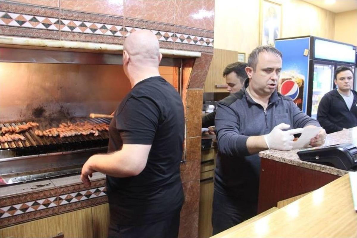 Acun&rsquo;dan Ekibine K&ouml;fte Kıyağı