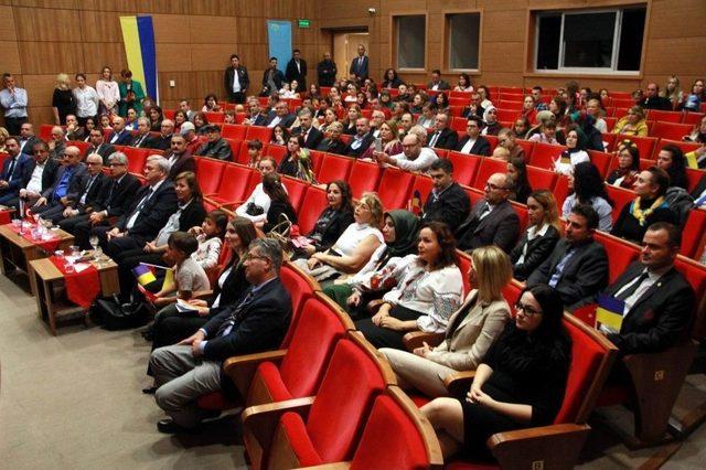 Ukrayna Büyükelçisi Sybina Mevlana’yı Örnek Aldı