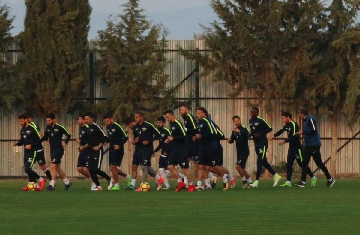 Okan Buruk: "şu Anda Bizim İ&ccedil;in Olumsuz Bir Tablo Yok"