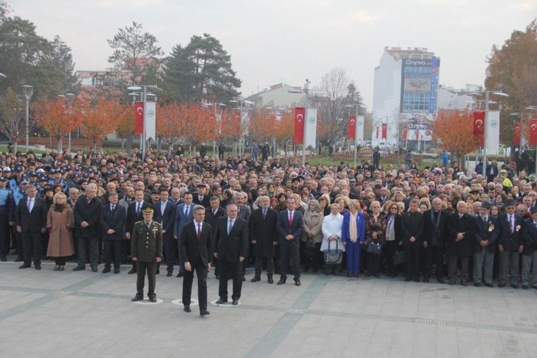 Bolu&rsquo;da, 10 Kasım T&ouml;reninde Hayat Durdu