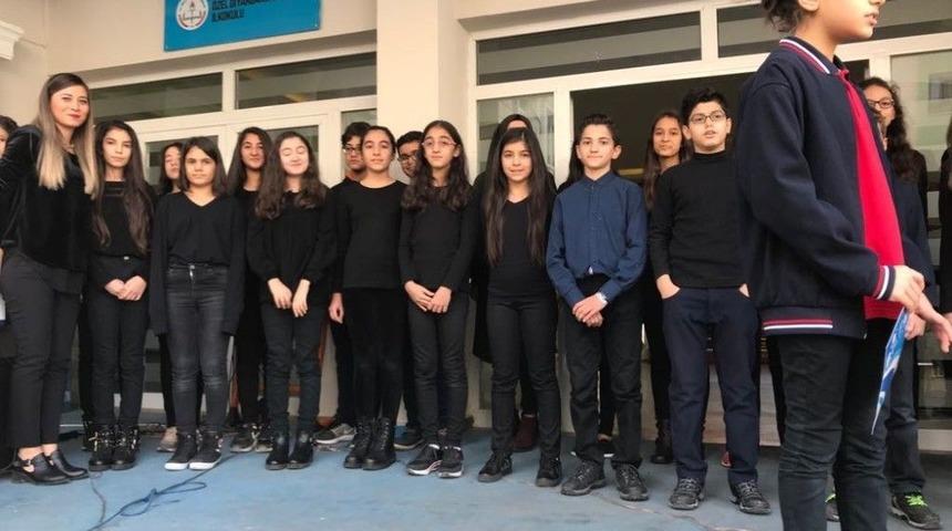 Diyarbakır Bilfen-bilnet Okulları Atat&uuml;rk&rsquo;&uuml; Sevdiği Şarkılarla Andı