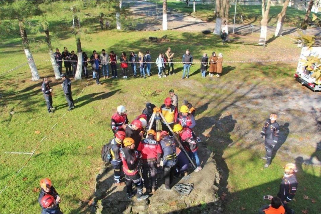 Afad&rsquo;ta Ger&ccedil;eği Aratmayacak &lsquo;mağara Ve Kuyu&rsquo;da Arama Kurtarma&rsquo; Tatbikatı