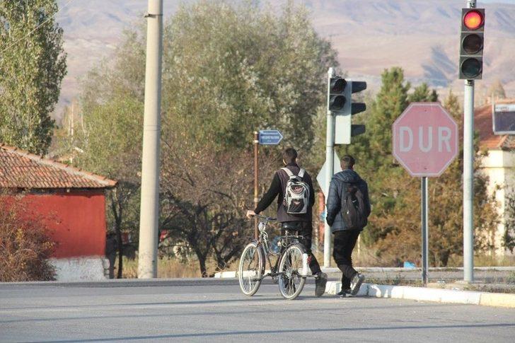 Suriyeli Tarım İşçilerinin Futbol Keyfi G5