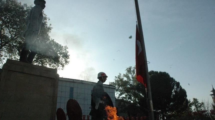 Kahramanmaraş&rsquo;ta Atat&uuml;rk&rsquo;&uuml; Anma T&ouml;reni