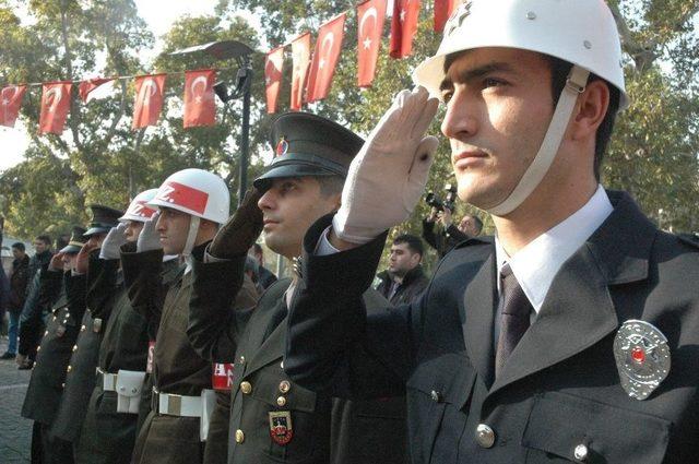 Kahramanmaraş’ta Atatürk’ü Anma Töreni