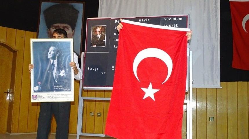 &Ouml;zel &Ouml;ğrencilerin Atat&uuml;rk Sevgisi
