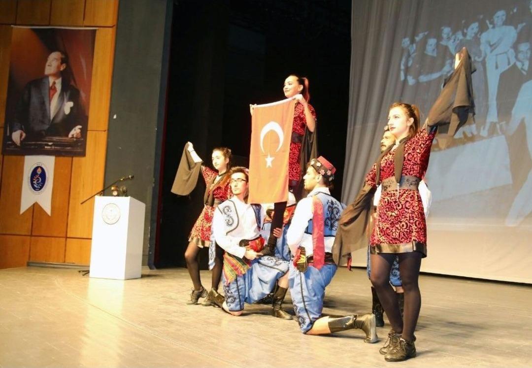 10 Kasım Atat&uuml;rk&rsquo;&uuml; Anma G&uuml;n&uuml; Etkinliklerine Zeybek G&ouml;sterisi Damga Vurdu