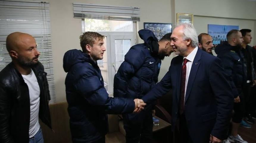 Başkan&rsquo;dan K&uuml;tahyaspor&rsquo;a Moral Ziyareti