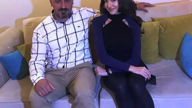 Şarkıcı Otilia Türk Karateci İle Gösteri Maçı Yapacak