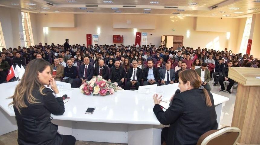 İzmit&rsquo;te Gen&ccedil; Vefa S&ouml;yleşileri Başladı