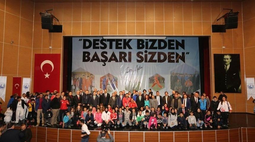 Sivas Belediyesi&rsquo;nden Amat&ouml;r Kul&uuml;plere Destek