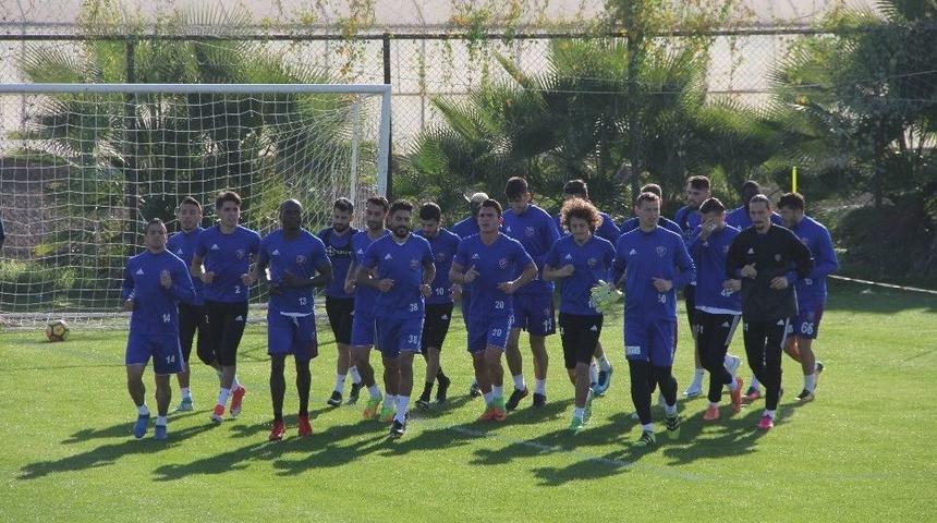 Karab&uuml;kspor&rsquo;da Kamp &Ccedil;alışmaları S&uuml;r&uuml;yor