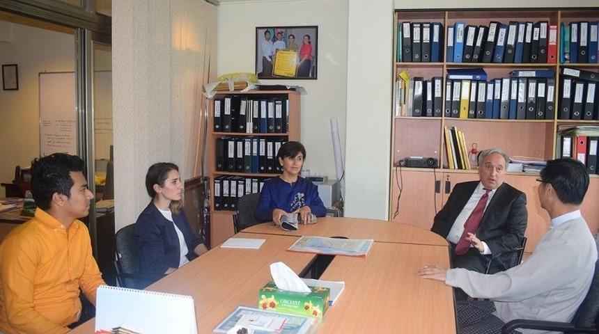 Tika&rsquo;dan Myanmar&rsquo;a Mobil K&uuml;t&uuml;phane Desteği