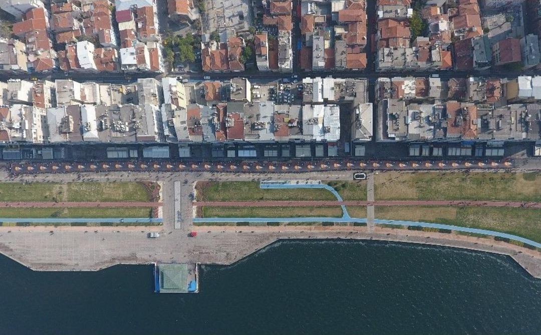 İzmir&rsquo;de Binler &ldquo;ata&rsquo;ya Saygı Y&uuml;r&uuml;y&uuml;ş&uuml;&rdquo;nde