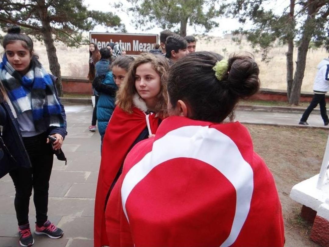 Ş&uuml;hedanın Huzurunda Tarih Dersi