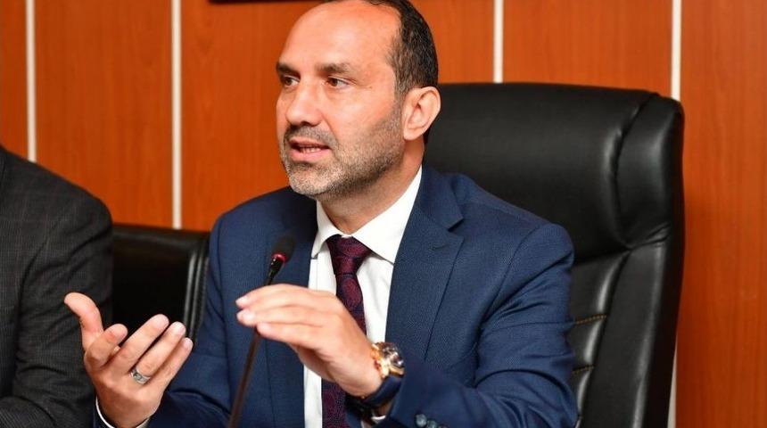 &Uuml;nye Belediye Meclisi Toplandı