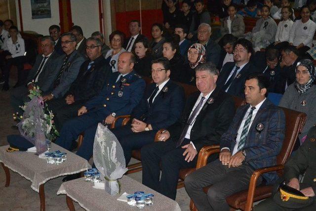 Ayvacık’ta 10 Kasım Atatürk’ü Anma Programı Düzenlendi