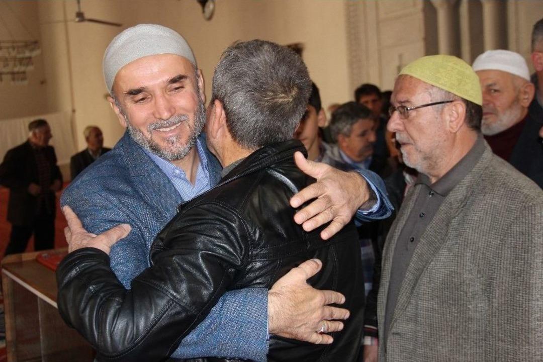 (&ouml;zel Haber) Oğlunun Cenaze Namazını Kıldıran Şehit Babası Yine Duygulandırdı