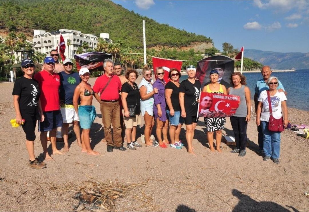 Atat&uuml;rk&rsquo;e Saygı İ&ccedil;in Y&uuml;zd&uuml;ler