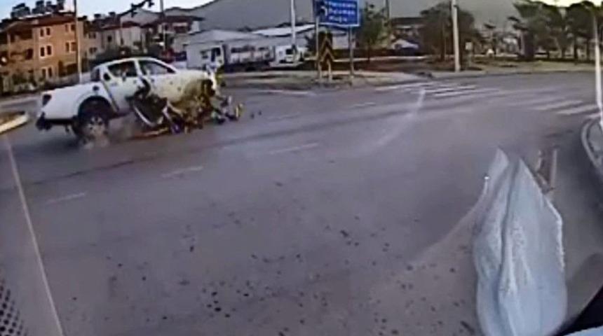 Kazada Ağır Yaralanan Gen&ccedil; Hayatını Kaybetti