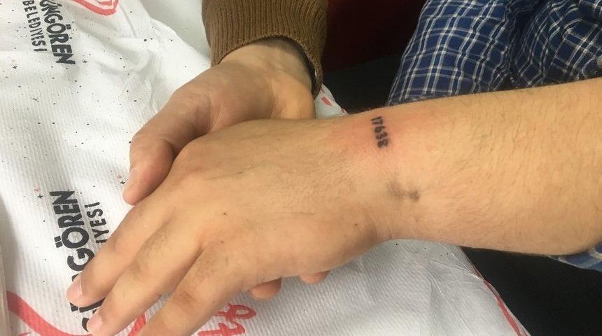 Sevginin İzi Bileklere Yazıldı