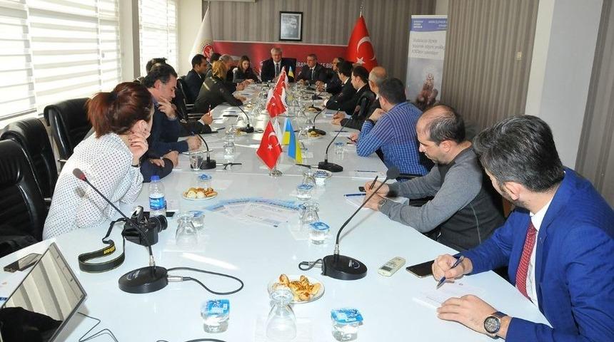 B&uuml;y&uuml;kel&ccedil;i Sybiha, Ukrayna&rsquo;nın Yatırım Fırsatlarını İş Adamlarına Anlattı