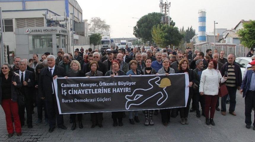 Patlamanın Olduğu Fabrikanın &Ouml;n&uuml;nde Protesto