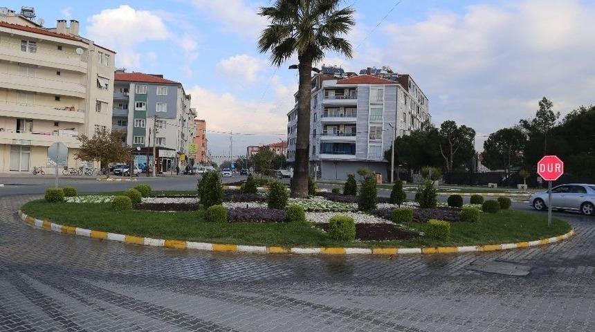 Burhaniye&rsquo;de Sokaklar G&uuml;zelleşti