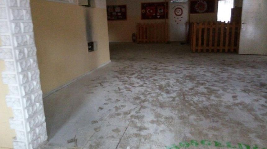 Okulda &Ccedil;ıkan Yangın Paniğe Neden Oldu