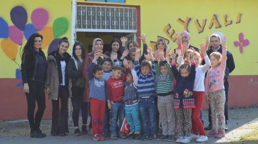 Samsun Adliyesi Kitap Gönüllerinden Örnek Yardım