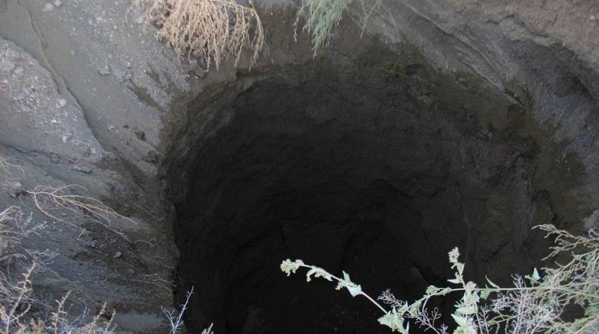 Tarlada Dev &Ccedil;ukur