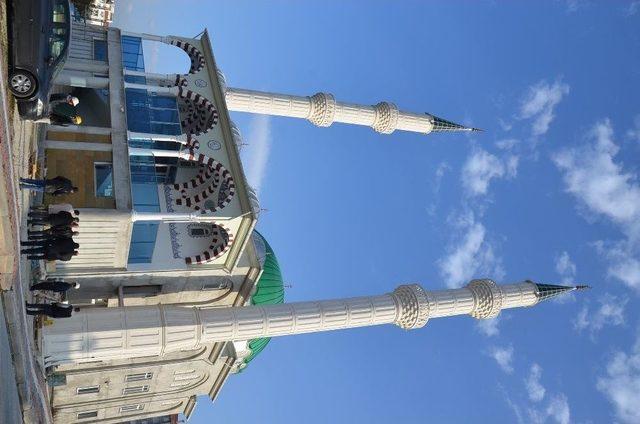 Başkan Bakıcı Medine Camii’nde İncelemelerde Bulundu