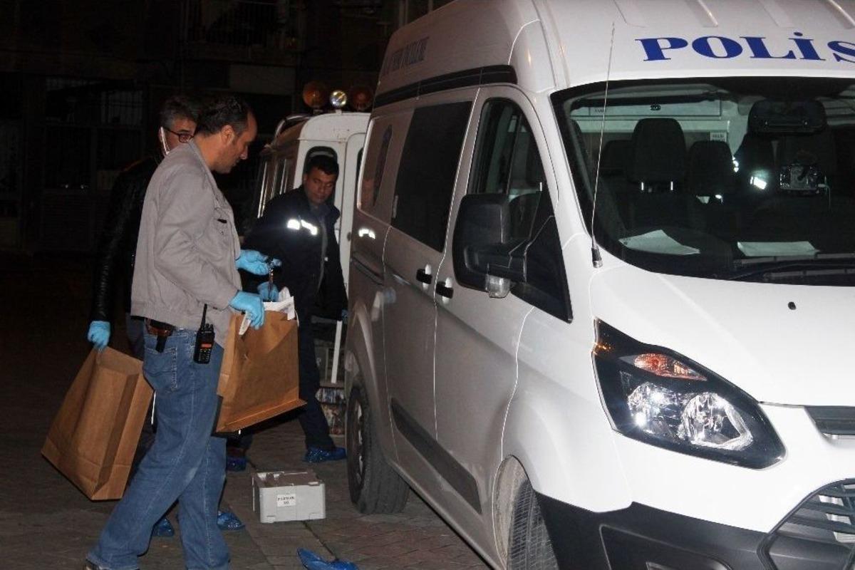 &lsquo;polisiz&rsquo; Diyerek Afgan Uyrukluları Gasp Ettiler