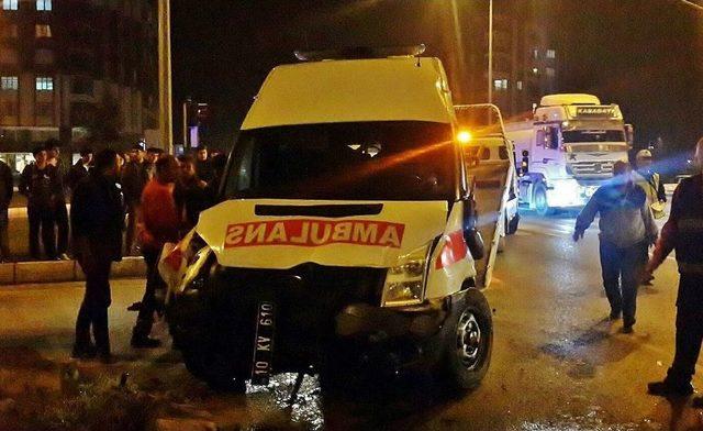 Balıkesir’de Trafik Kazası: 1’i Ağır 6 Yaralı