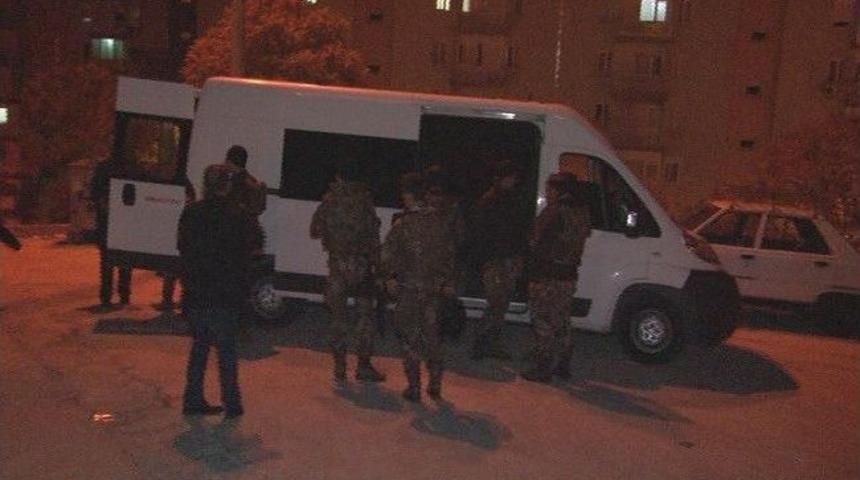 3 &Ccedil;ocuğunu Rehin Alan Şahıs, Operasyonla Etkisiz Hale Getirildi
