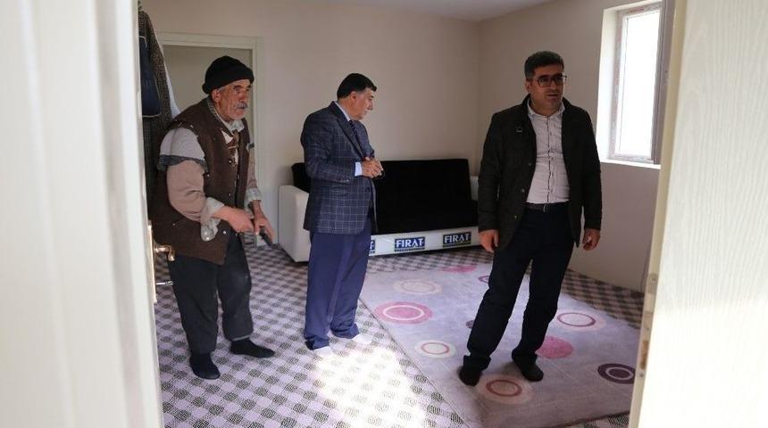 Kaymakam &Ccedil;etin&rsquo;den Yardıma Muhta&ccedil; Aileye Ziyaret