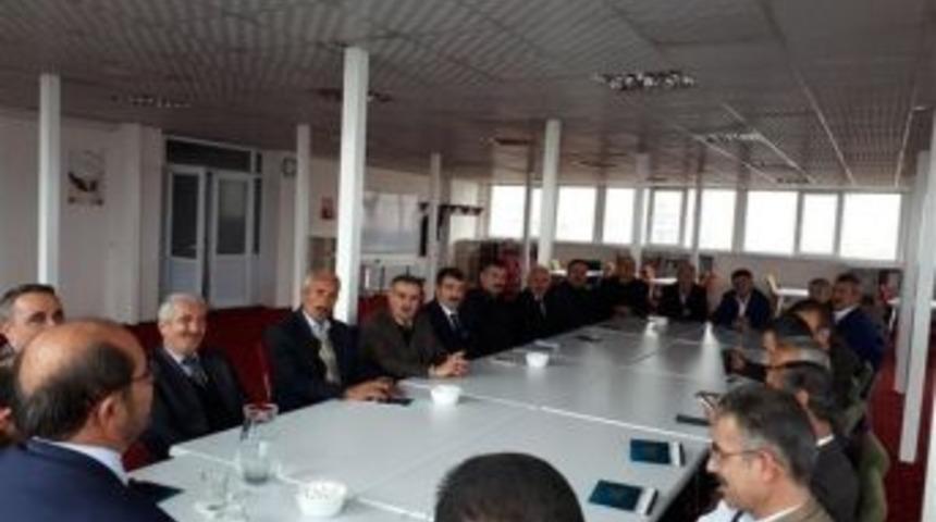 Hakkari İl Müftüsü Gürbüz, Mahalle Muhtarları İle Bir Araya Geldi