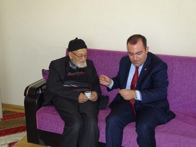 Hisarcık Kaymakamının İlk İcraatı Yaşlı Ziyareti 1